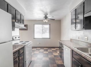 Kingswood Place, Waterloo, IA 50701