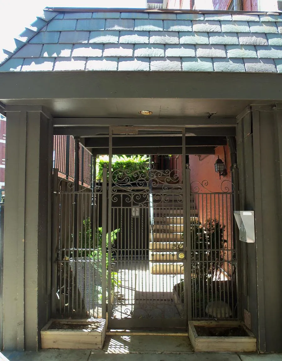 2 bed, 1000 sqft, $2,920 — Photo 3