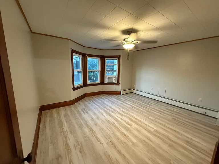 233 Carbon St — Photo 19