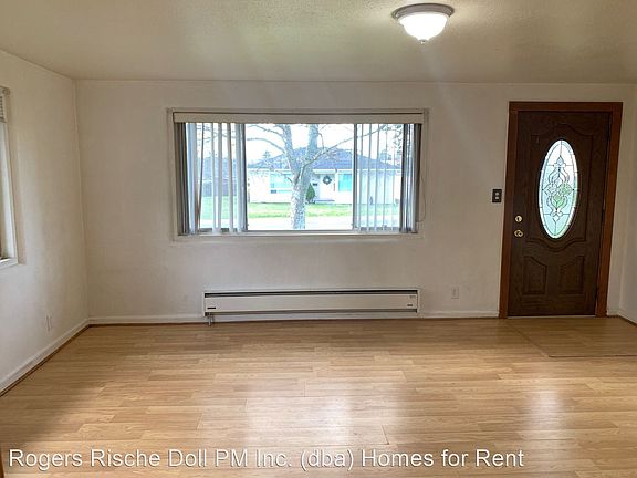 4th image of 494 SE Oleary St