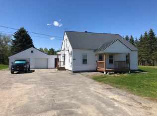 685 W River Rd, Benton, ME 04901