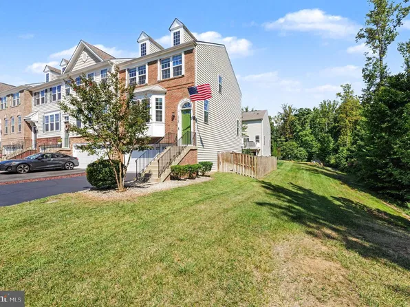 1740 Hartfield Ct, Woodbridge, VA 22191