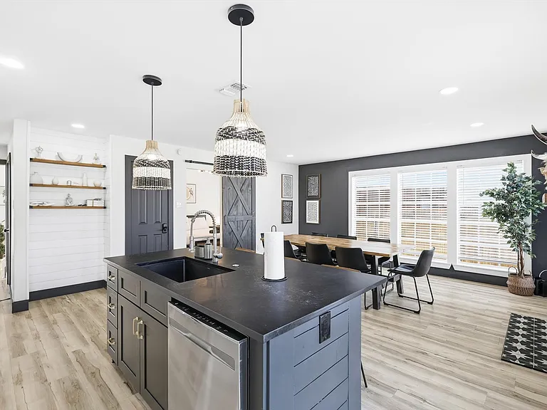 6440 Knoll Ridge Dr — Photo 11