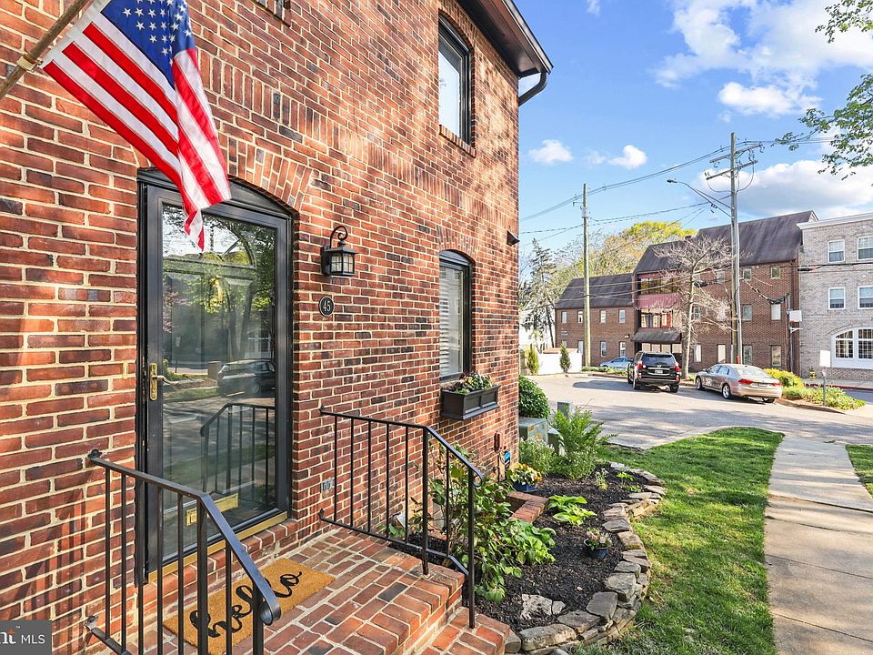 1st image of 45 City Gate Ln
