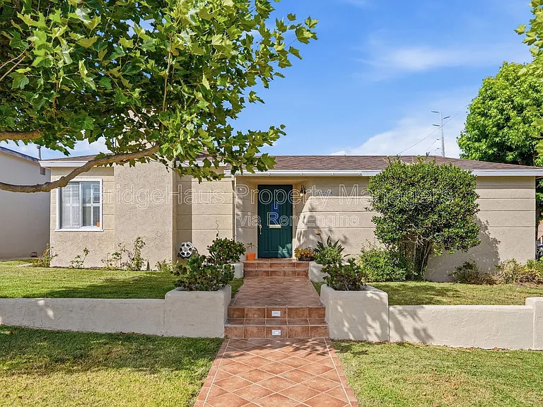 3204 Ingelow St — Photo 1