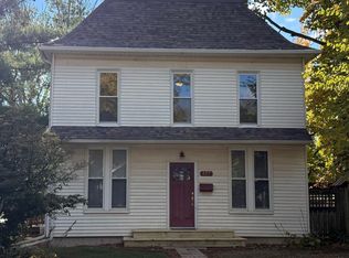 827 E Carroll St, Macomb, IL 61455