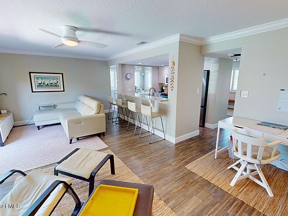 2nd image of 525 Seaport Blvd #T200