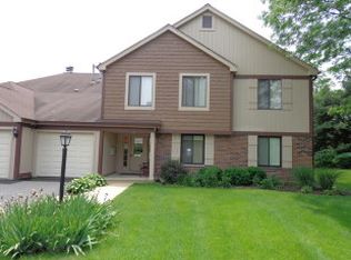 27W705 Grasmere Dr UNIT 1702, Winfield, IL 60190