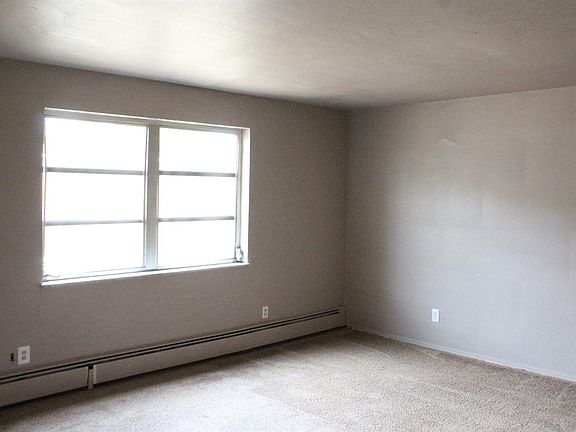 3rd image of 2860 Harrison Ave APT 11