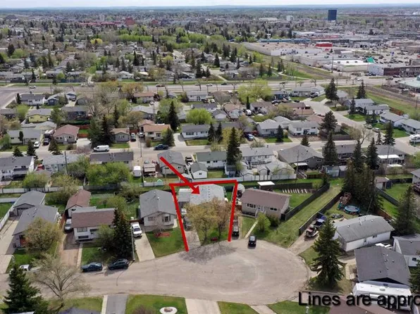 9741 N 119th Ave, Grande Prairie, AB T8V 3P7