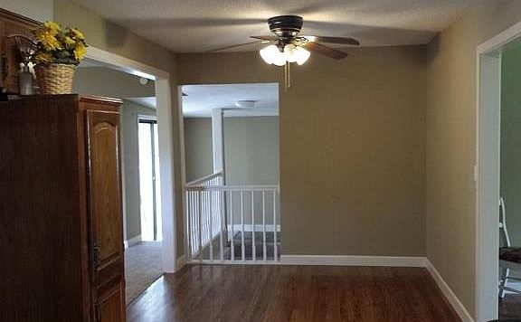 4th image of 800 Park Ln
