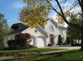 1025 Crystal Ct, Glenview, IL