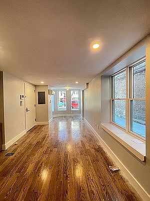 4th image of 1352 Jefferson Ave #1A
