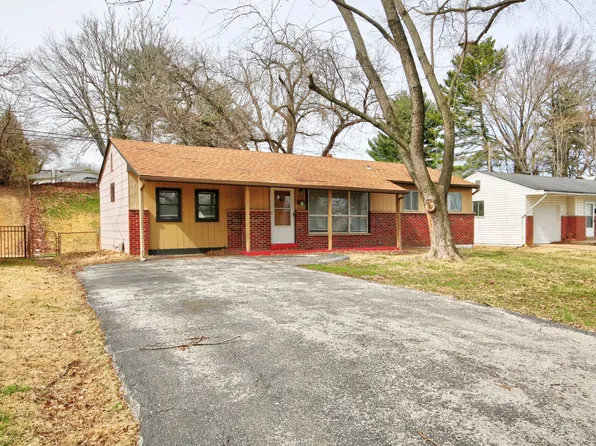 105 Clearview Dr, Florissant, MO 63033