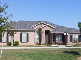 3054 N Indianola Ave, Sanger, CA 93657