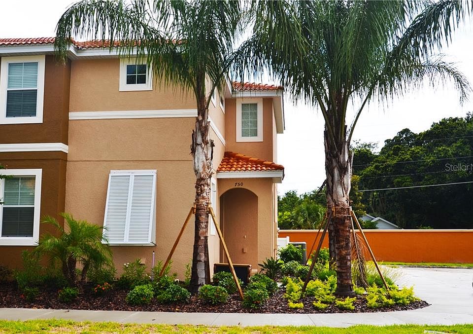 1st image of 750 Las Fuentes Dr