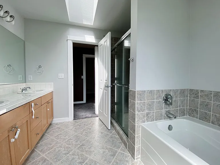 5219 16th Ave SW — Photo 18