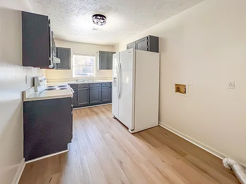 16 Fox Hill Dr Photo 1