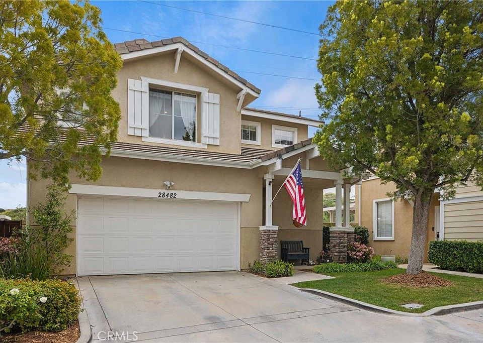 1st image of 28482 Mayfair Dr