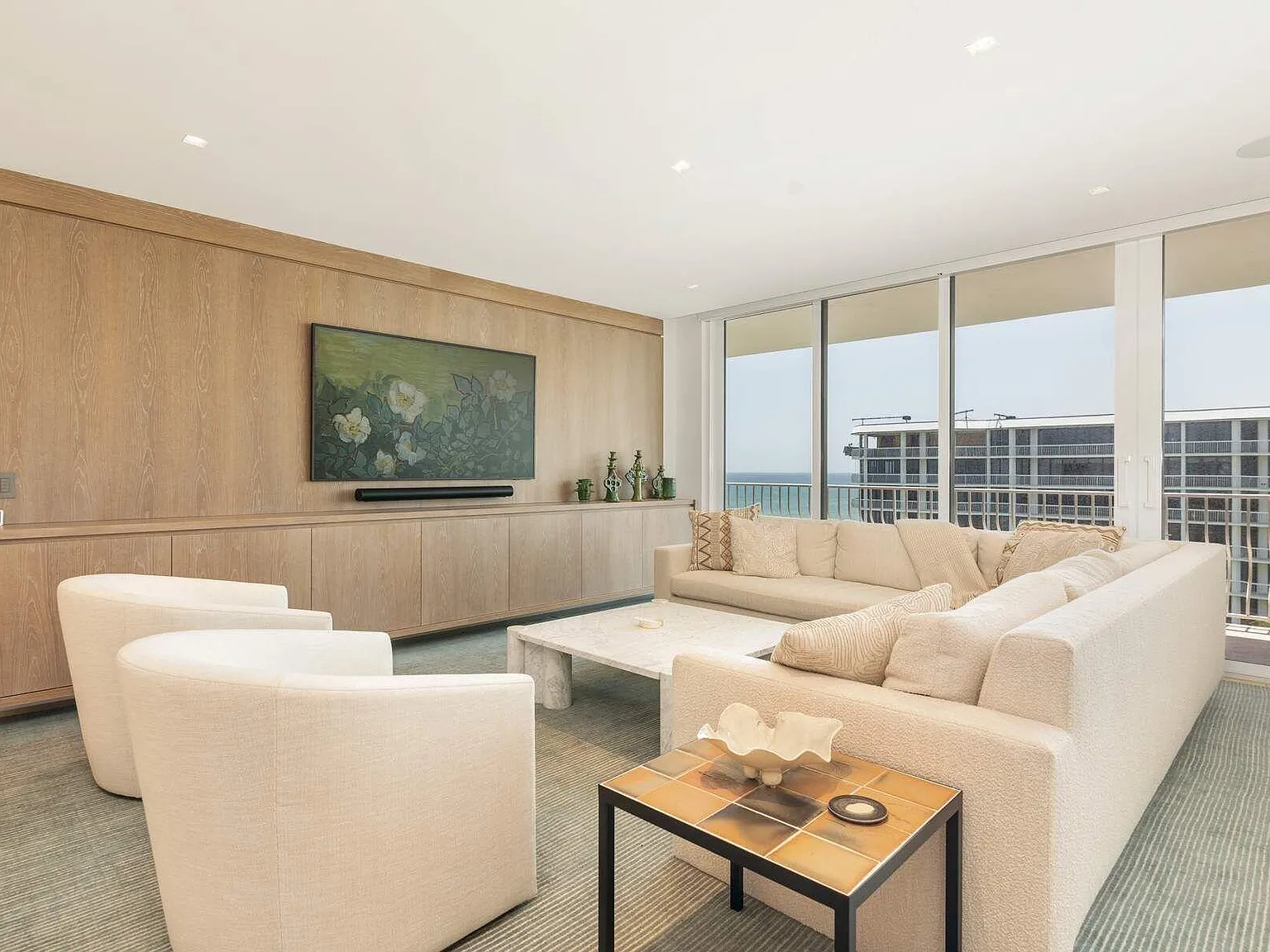 2 bed, 2.5 bath, 2494 sqft, $35,000 — Photo 4