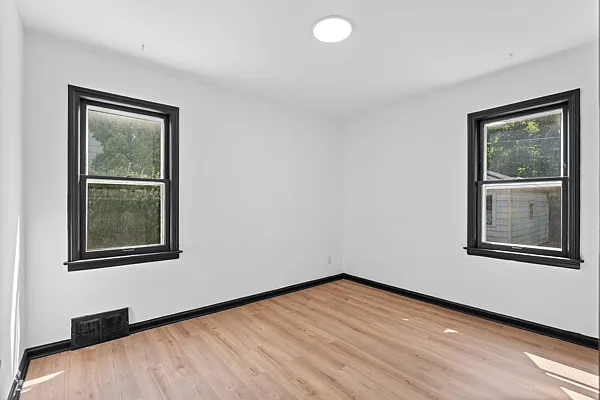 18580 Washtenaw St — Photo 13