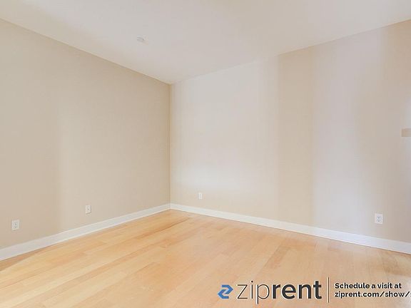 4th image of 11815 Laurelwood Dr Unit 8