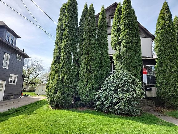 3rd image of 1040 Oak Ave