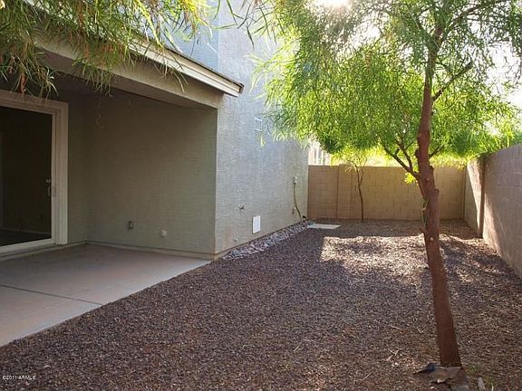 Backyard_-_3_Bedroom_in_Phoenix_Arizona