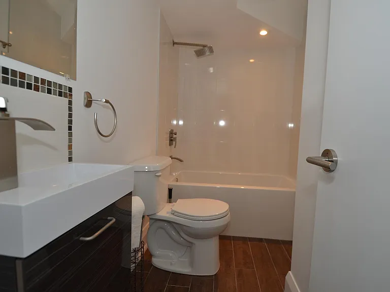 132 Dewhurst Blvd #BASEMENT — Photo 6