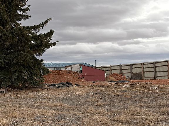 3rd image of 4633 Mockingbird Ln