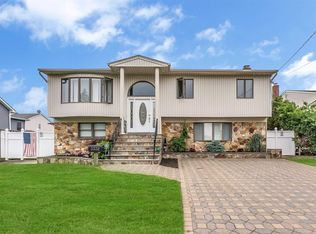 3332 Bay Front Dr, Baldwin, NY 11510