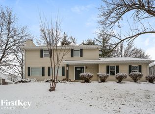 658 Woodchuck Ln, Lake Saint Louis, MO 63367
