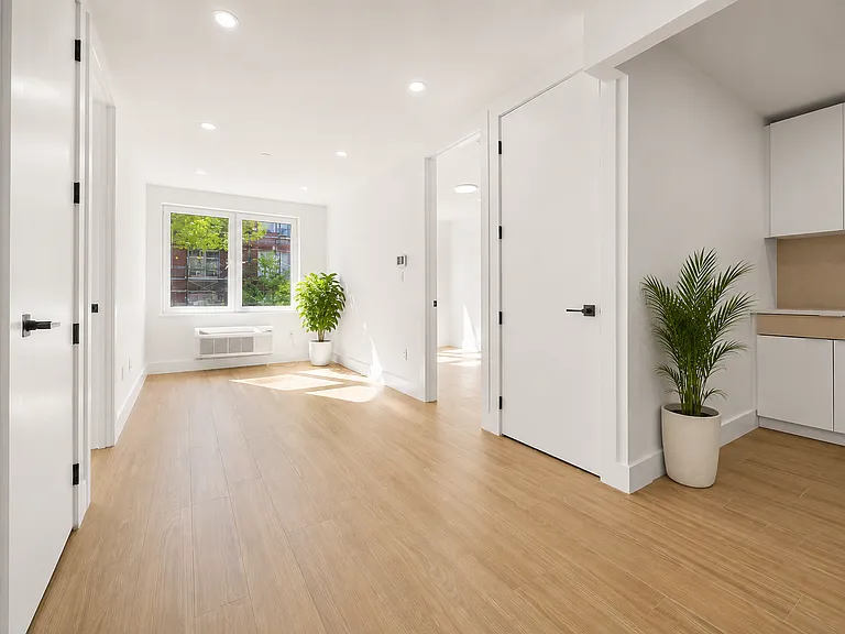 175 Rochester Ave #2A — Photo 1