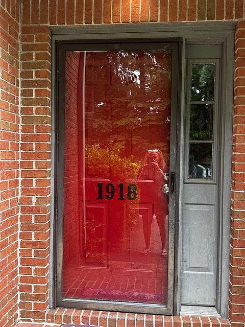 1st image of 1918 Meadowbrook Cir #1918