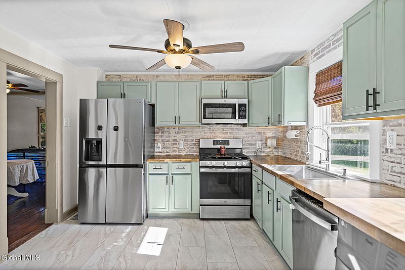 5th image of 116 Seaman Avenue