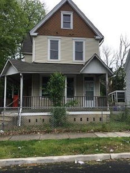 2nd image of 123 Parker Ave