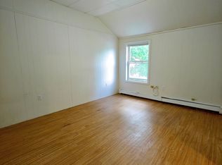 8 Goff St APT 5, Auburn, ME 04210