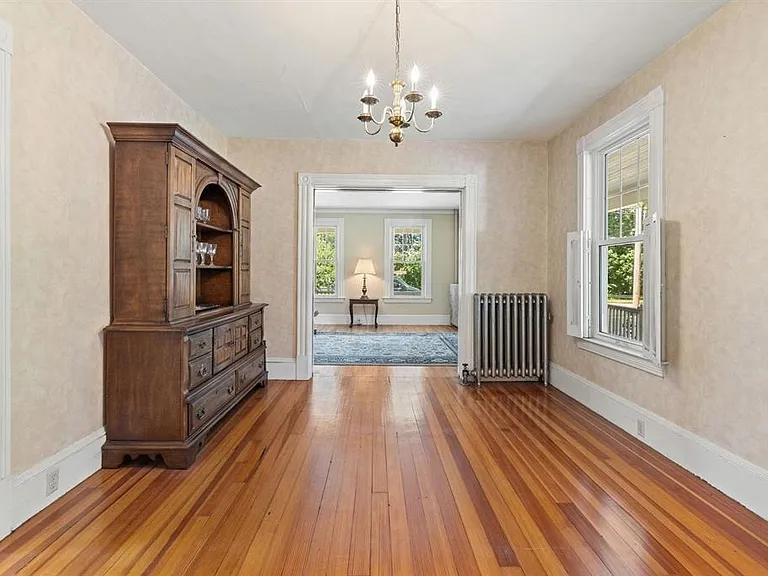 20 Stark Ave — Photo 13