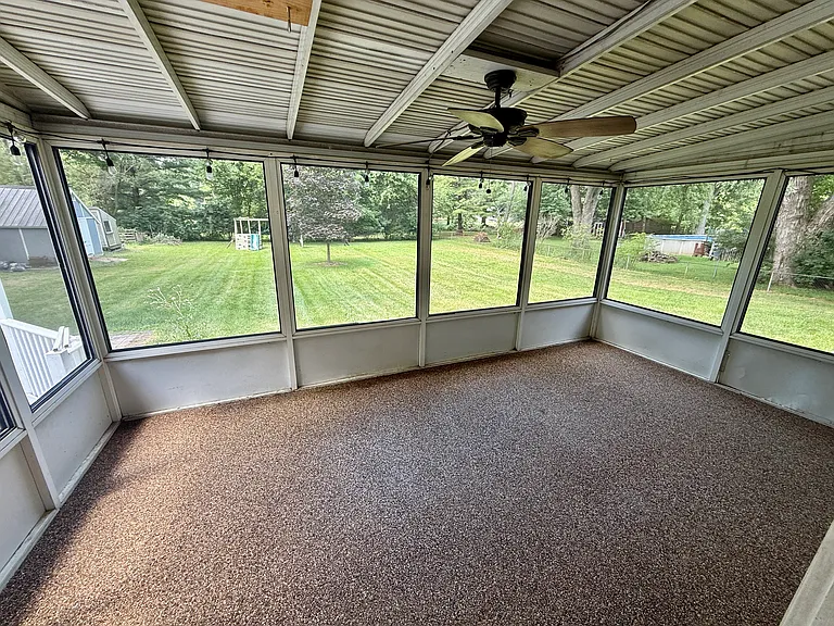 1433 Alton Darby Creek Rd — Photo 19