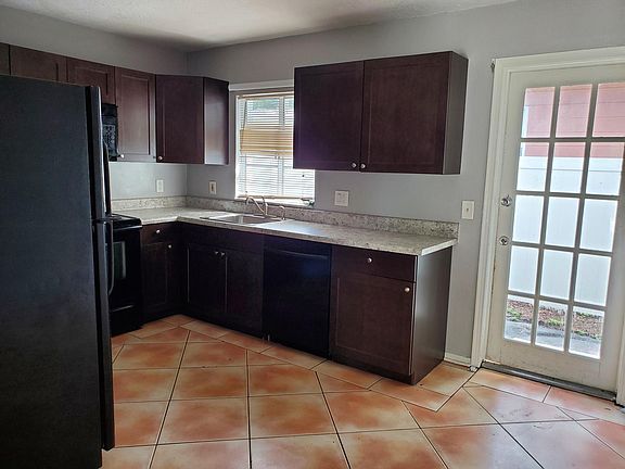 5th image of 205 51st St N