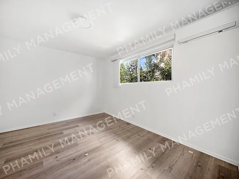 475 S Los Robles Ave #14 — Photo 11