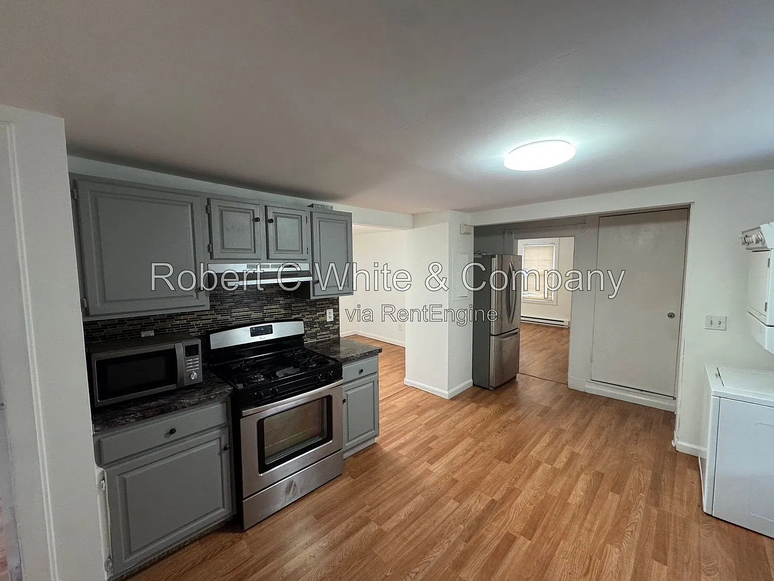 2 bed, 1.0 bath, 920 sqft, $1,800 — Photo 4