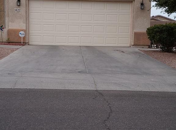 3rd image of 1422 E Huntington Dr