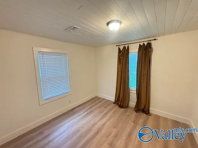1236 Oshaughnessy Ave NE — Photo 25