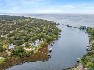 6806 Tom King Bayou Rd, Navarre, FL 32566