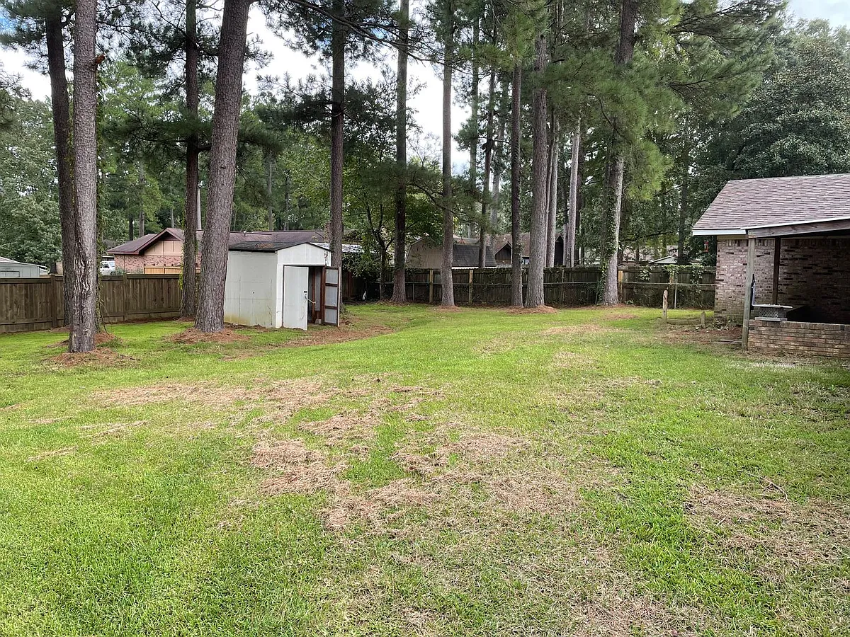 Building Photo - 130 Fern Valley Rd