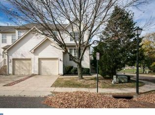 11 Larkspur Ct, Delran, NJ 08075