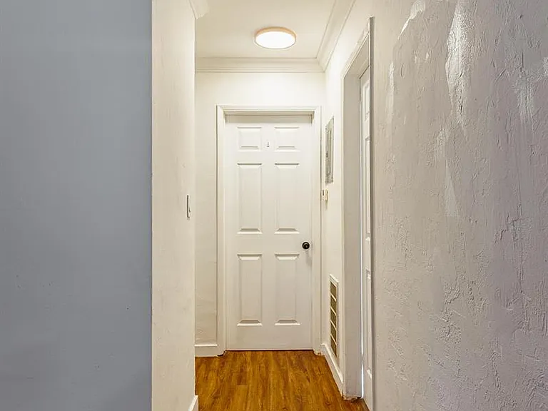 520 NE 58th St — Photo 11