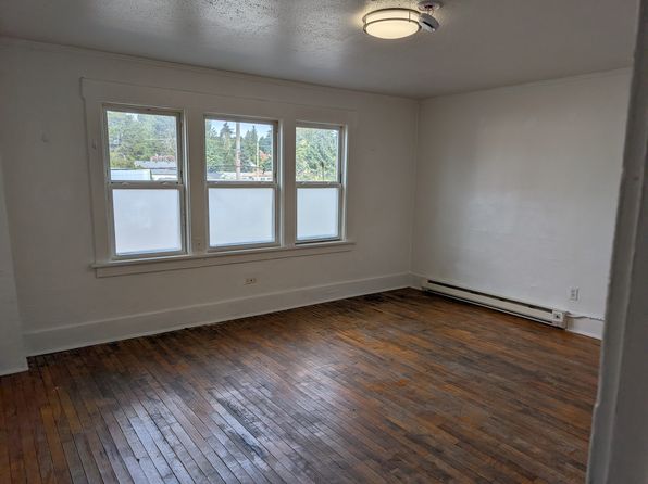 3872 Center St   Apt 2, Tacoma, WA 98409 – 1-bedroom rental in Tacoma