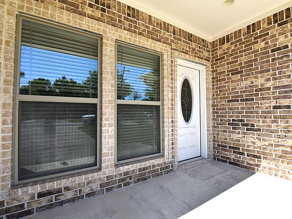 3rd image of 3124 Avenue G